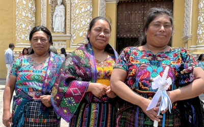 GUATEMALA – Bursting with Colors!
